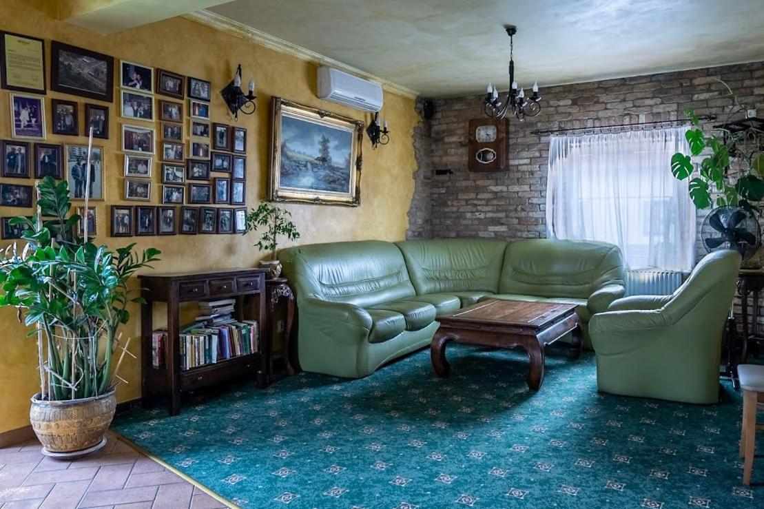 Hotel Bastion Kostrzyn nad Odra Bagian luar foto