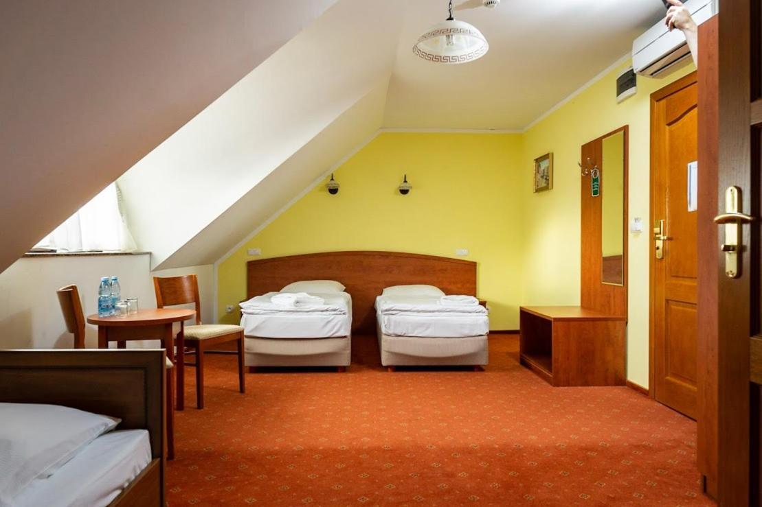 Hotel Bastion Kostrzyn nad Odra Bagian luar foto