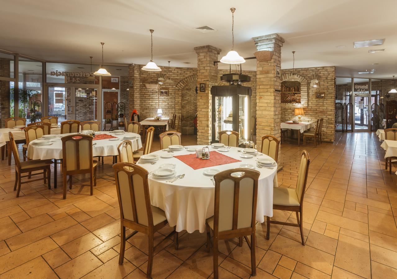 Hotel Bastion Kostrzyn nad Odra Bagian luar foto