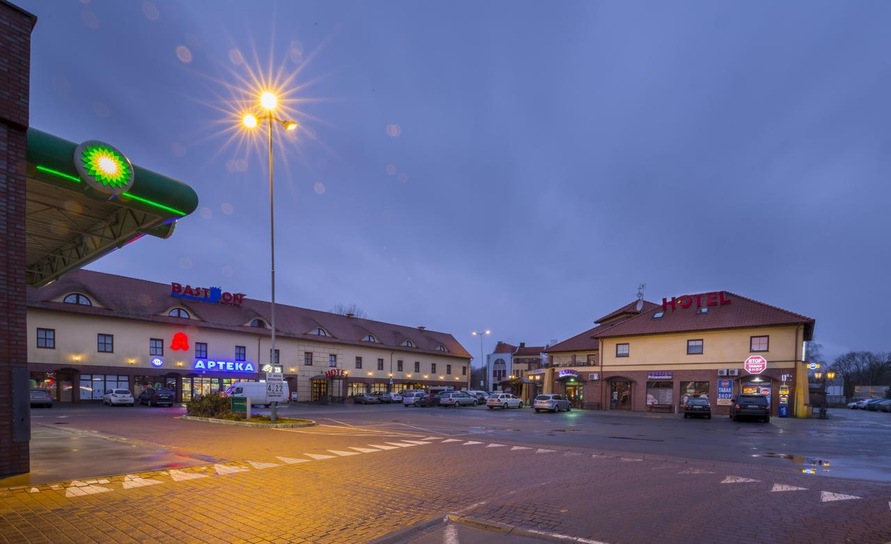 Hotel Bastion Kostrzyn nad Odra Bagian luar foto