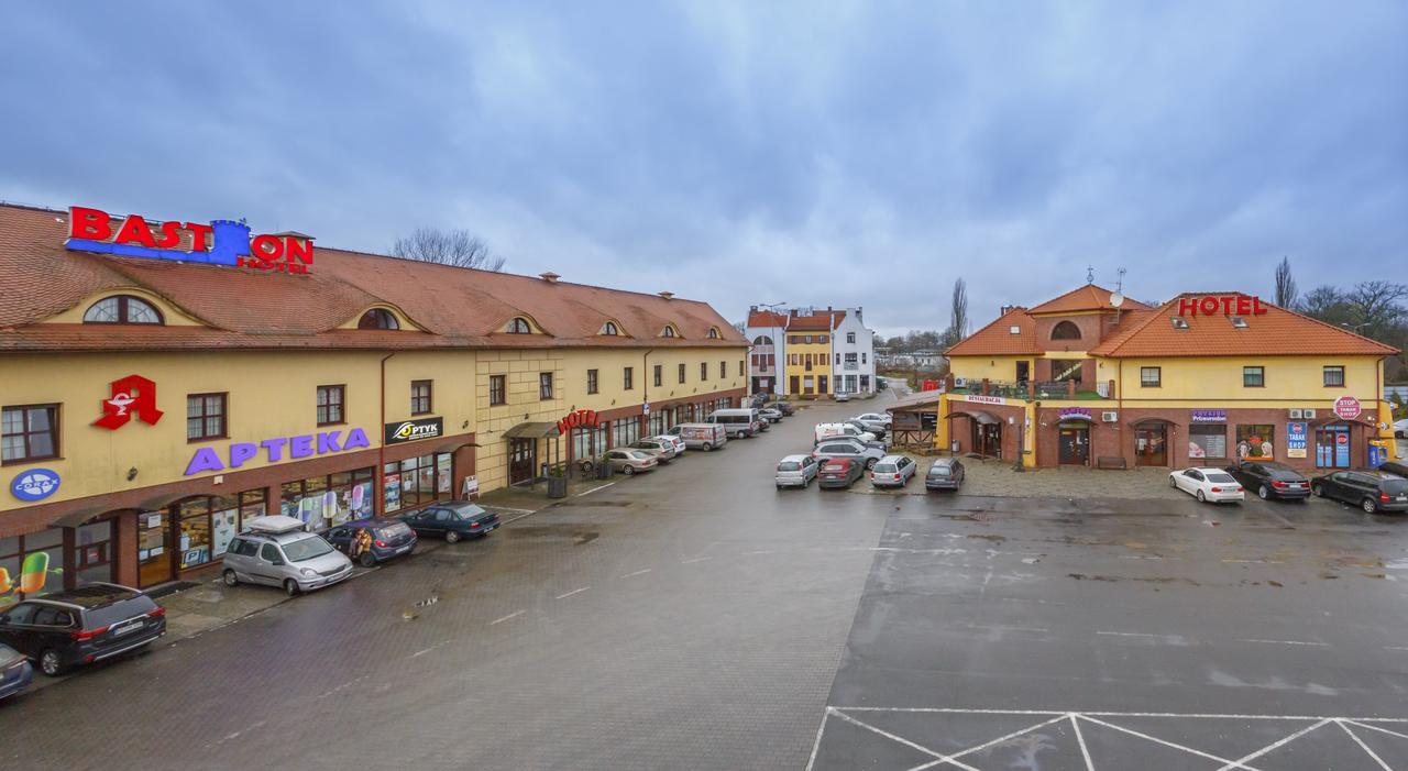 Hotel Bastion Kostrzyn nad Odra Bagian luar foto